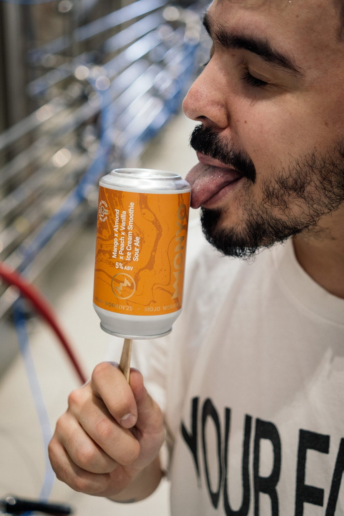 Etiket van MOJO WORKIN'25: Mango x Almond x Peach x Vanilla Ice Cream, Smoothie Sour van brouwerij MONYO