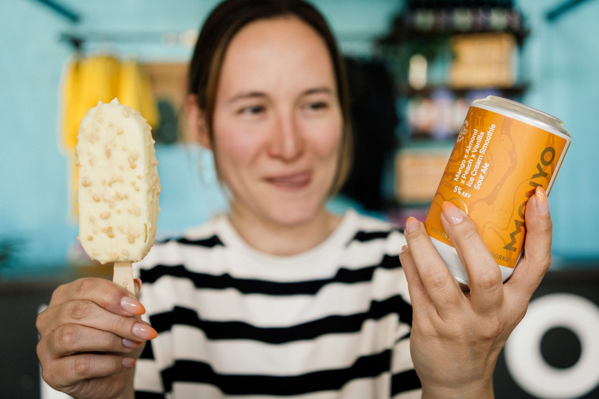 Inhoud van het bierpakket 6-pack - MOJO WORKIN'25: Mango x Almond x Peach x Vanilla Ice Cream van My Dear Beer