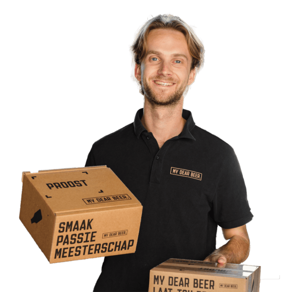 Collega van My Dear Beer met twee bierpakketten – het perfecte speciaalbier pakket om cadeau te geven of zelf van te genieten.