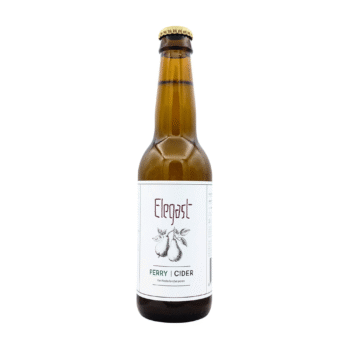 Bruine fles Premium Perry Cider van Elegast met wit label, een schetstekening van peren en de tekst Perry Cider