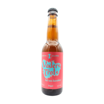Bruin flesje Vaders Trots van Brouwerij Allema, met een koraalroze label en turquoise gotische letters